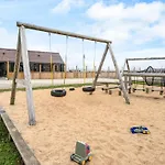 6 Person In Thyholm-by Traum * Thyholm